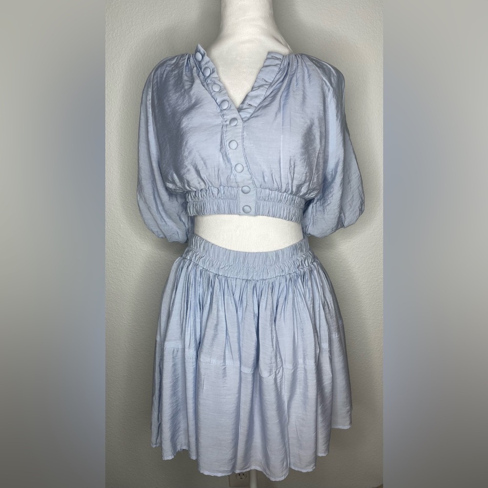 CUTOUT PUFF SLEEVES MINI DRESS BABY BLUE PLAYFUL
SILHOUETTE SUMMER PREPPY MED - Picture 4 of 16